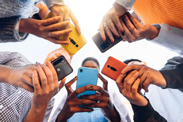 Using phones for Social Media